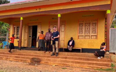 Rejse til Uganda – Nærhed giver klarhed