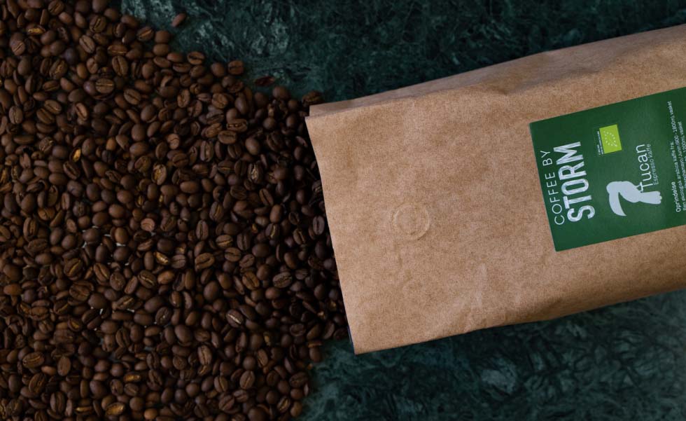 Alle kaffer i Coffee by Storm’s sortiment vil i 2024 være certificeret.